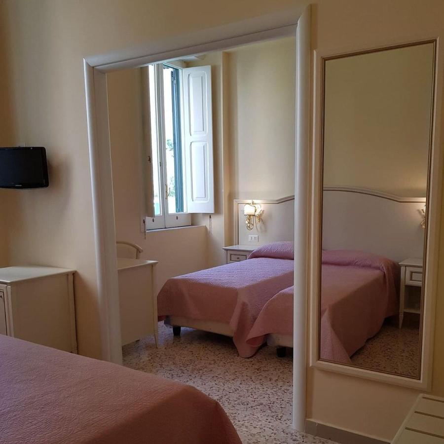 Albergo Santa Teresa Torre del Greco Exteriör bild